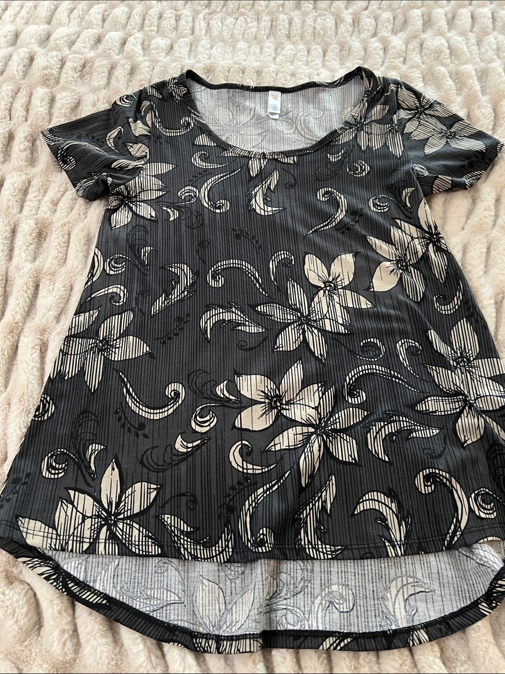 LuLaRoe Black and Cream Floral Scoop Neck Tunic